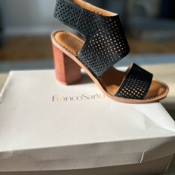 Franco Sarto Delores Sandals - Picture 8 of 9